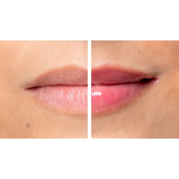 Mineral Wear® Diamond Plumper Model, Before & After closeup of gloss on lips