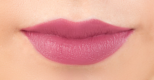 Organic Wear Nourishing Lipstick Model, closeup of lips in shade Desert Rose